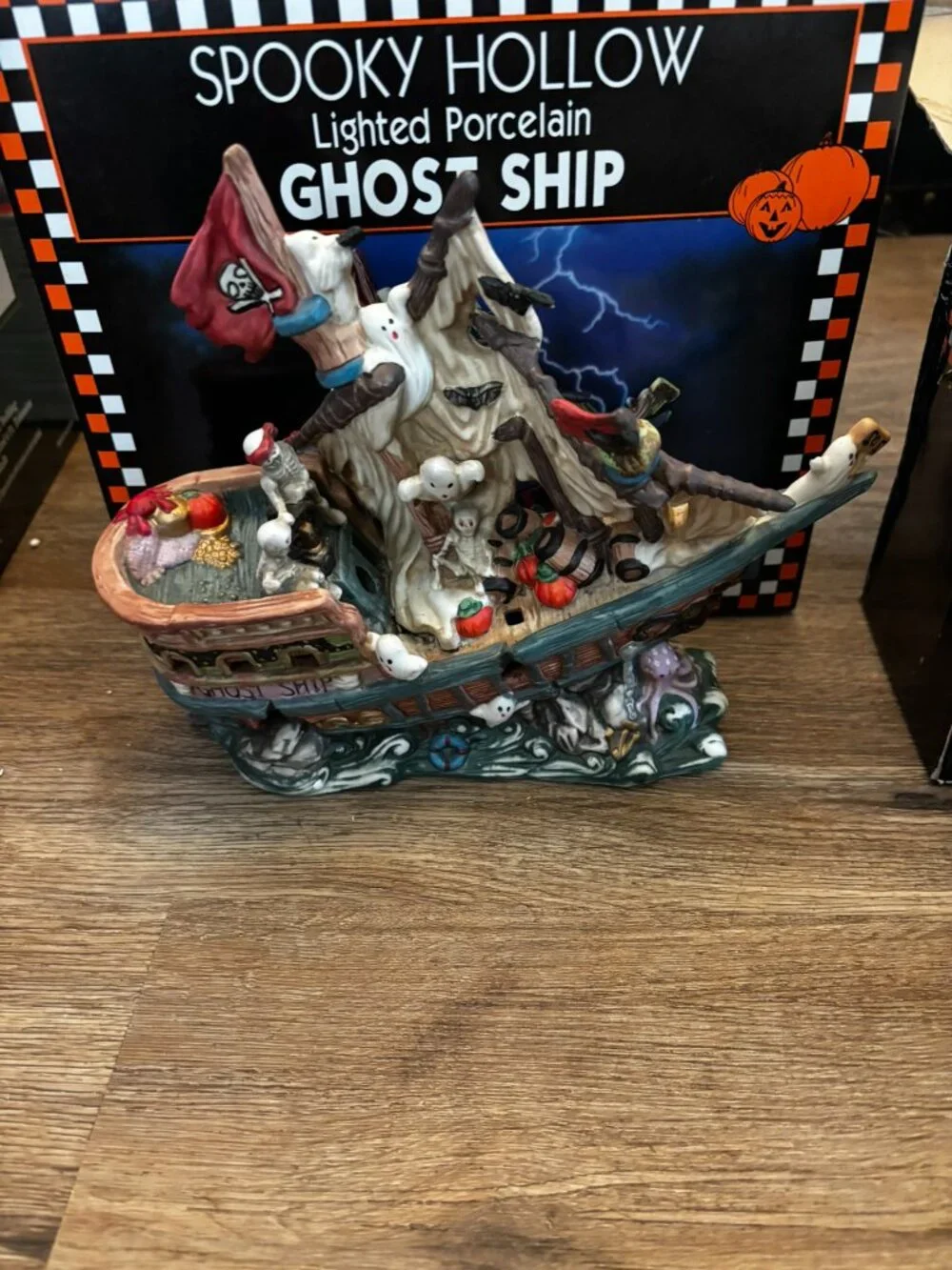 Spooky Hollow Halloween Village light up Ghost Ship MIB